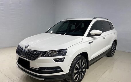 Skoda Karoq I, 2021 год, 2 100 000 рублей, 1 фотография