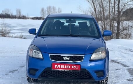 KIA Rio II, 2011 год, 750 000 рублей, 1 фотография