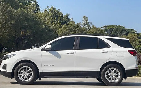 Chevrolet Equinox III, 2021 год, 1 650 000 рублей, 4 фотография