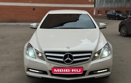 Mercedes-Benz E-Класс, 2011 год, 1 650 000 рублей, 2 фотография