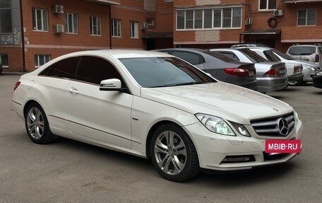 Mercedes-Benz E-Класс, 2011 год, 1 650 000 рублей, 3 фотография