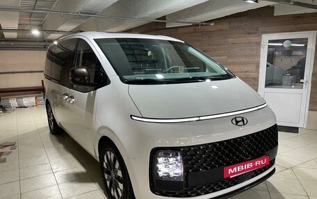 Hyundai Staria, 2022 год, 5 999 000 рублей, 3 фотография