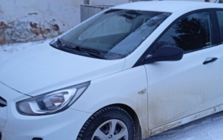 Hyundai Solaris II рестайлинг, 2012 год, 850 000 рублей, 1 фотография