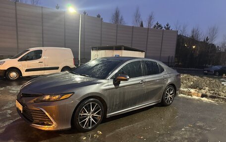 Toyota Camry, 2021 год, 2 550 000 рублей, 1 фотография