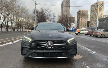 Mercedes-Benz E-Класс, 2021 год, 4 250 000 рублей, 1 фотография