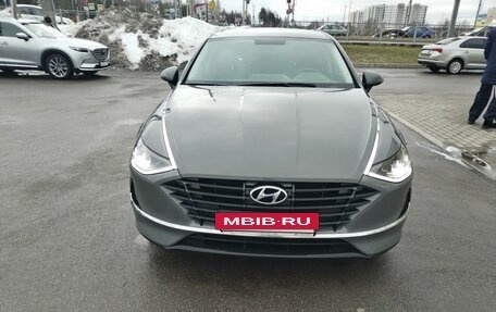 Hyundai Sonata VIII, 2021 год, 2 600 000 рублей, 2 фотография