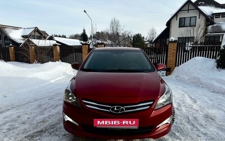 Hyundai Solaris II рестайлинг, 2015 год, 1 350 000 рублей, 2 фотография