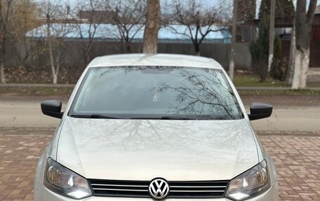 Volkswagen Polo VI (EU Market), 2013 год, 740 000 рублей, 2 фотография