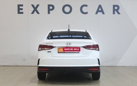 Hyundai Solaris II рестайлинг, 2021 год, 1 790 000 рублей, 4 фотография