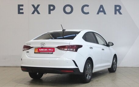 Hyundai Solaris II рестайлинг, 2021 год, 1 790 000 рублей, 5 фотография