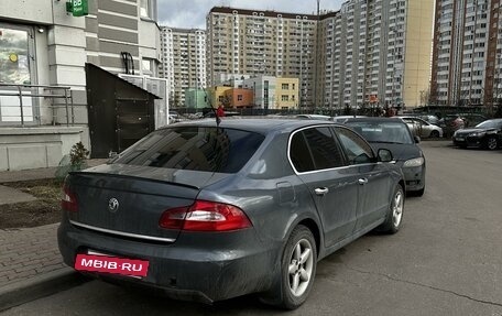 Skoda Superb III рестайлинг, 2008 год, 700 000 рублей, 3 фотография