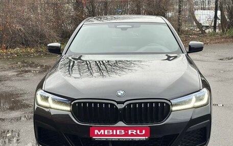 BMW 5 серия, 2021 год, 3 900 000 рублей, 2 фотография