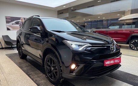 Toyota RAV4, 2019 год, 3 150 000 рублей, 2 фотография