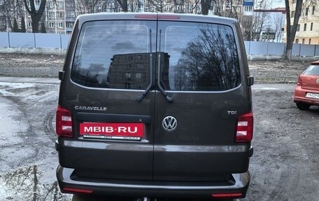 Volkswagen Caravelle T6 рестайлинг, 2015 год, 3 500 000 рублей, 3 фотография