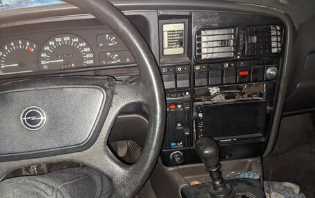 Opel Omega A, 1987 год, 115 000 рублей, 3 фотография