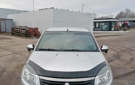 Renault Sandero I, 2014 год, 750 000 рублей, 2 фотография