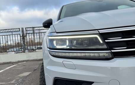 Volkswagen Tiguan II, 2019 год, 2 990 000 рублей, 6 фотография