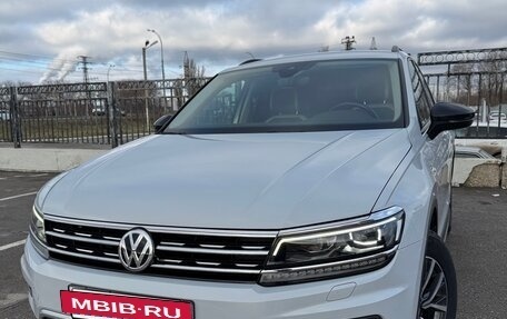 Volkswagen Tiguan II, 2019 год, 2 990 000 рублей, 4 фотография