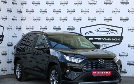 Toyota RAV4, 2019 год, 3 250 000 рублей, 4 фотография