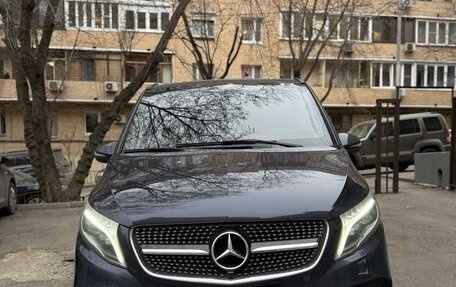 Mercedes-Benz V-Класс, 2019 год, 5 600 000 рублей, 2 фотография