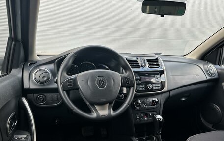 Renault Logan II, 2018 год, 800 000 рублей, 6 фотография