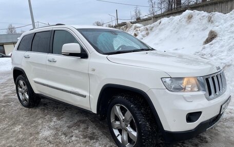 Jeep Grand Cherokee, 2011 год, 1 500 000 рублей, 2 фотография