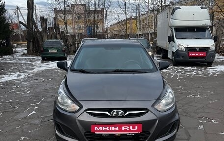 Hyundai Solaris II рестайлинг, 2013 год, 930 000 рублей, 4 фотография