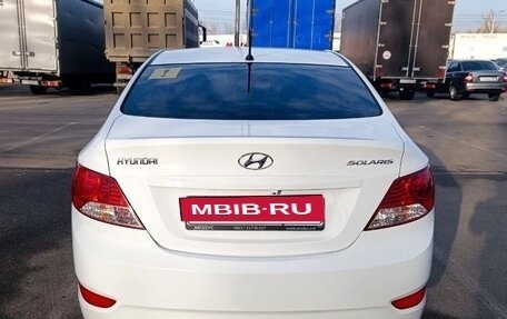 Hyundai Solaris II рестайлинг, 2013 год, 1 050 000 рублей, 2 фотография