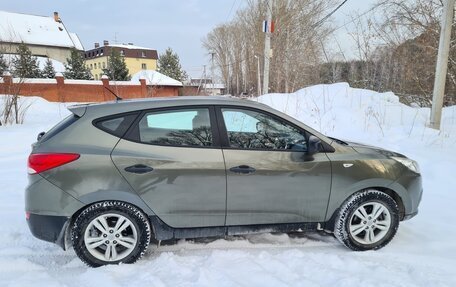 Hyundai ix35 I рестайлинг, 2010 год, 1 300 000 рублей, 2 фотография