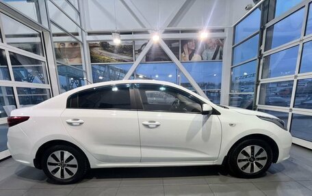 KIA Rio IV, 2017 год, 1 370 000 рублей, 4 фотография