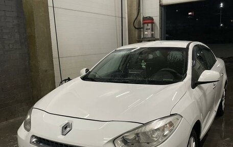 Renault Fluence I, 2011 год, 780 000 рублей, 2 фотография