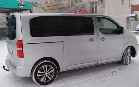 Peugeot Traveller I, 2017 год, 3 350 000 рублей, 4 фотография