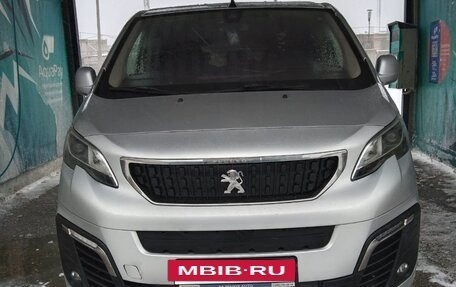 Peugeot Traveller I, 2017 год, 3 350 000 рублей, 3 фотография