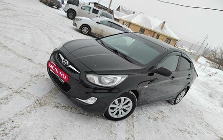 Hyundai Solaris II рестайлинг, 2013 год, 663 000 рублей, 2 фотография