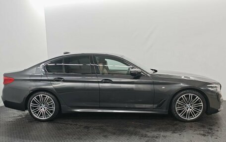 BMW 5 серия, 2017 год, 2 973 000 рублей, 4 фотография