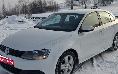 Volkswagen Jetta VI, 2012 год, 890 000 рублей, 3 фотография