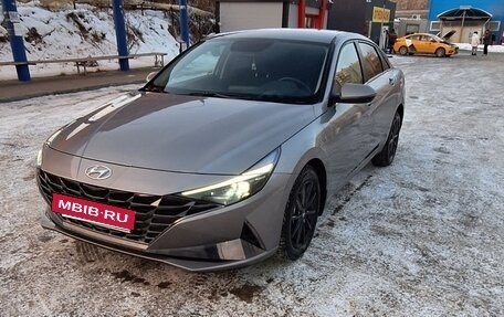 Hyundai Elantra, 2022 год, 2 450 000 рублей, 2 фотография