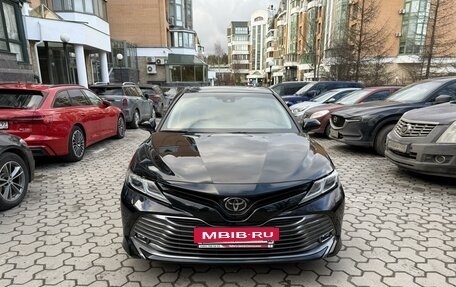 Toyota Camry, 2021 год, 3 300 000 рублей, 2 фотография