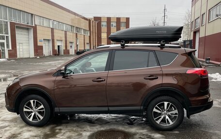 Toyota RAV4, 2017 год, 2 690 000 рублей, 4 фотография