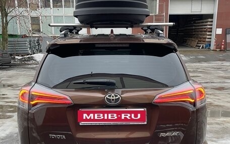 Toyota RAV4, 2017 год, 2 690 000 рублей, 2 фотография