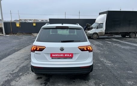 Volkswagen Tiguan II, 2018 год, 2 200 000 рублей, 7 фотография