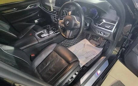 BMW 7 серия, 2018 год, 4 500 000 рублей, 10 фотография