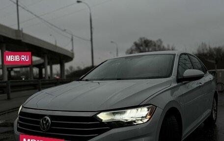 Volkswagen Jetta VII, 2018 год, 1 620 000 рублей, 2 фотография