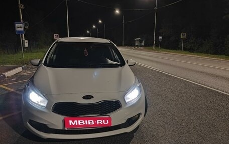 KIA cee'd III, 2015 год, 999 999 рублей, 2 фотография