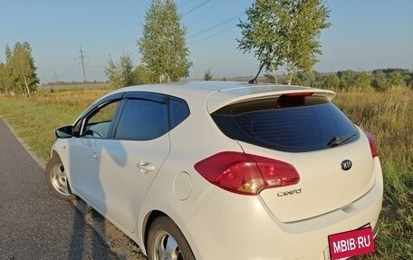 KIA cee'd III, 2015 год, 999 999 рублей, 5 фотография