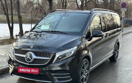 Mercedes-Benz V-Класс, 2021 год, 7 990 000 рублей, 3 фотография