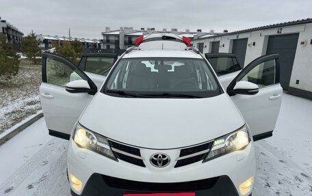 Toyota RAV4, 2014 год, 2 088 000 рублей, 3 фотография