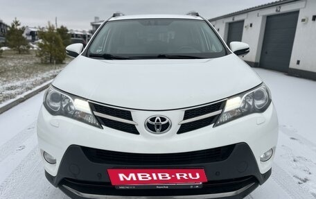 Toyota RAV4, 2014 год, 2 088 000 рублей, 2 фотография