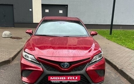 Toyota Camry, 2017 год, 2 180 000 рублей, 2 фотография