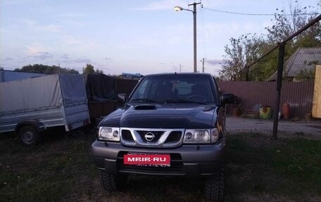 Nissan Terrano II рестайлинг, 2003 год, 675 000 рублей, 2 фотография